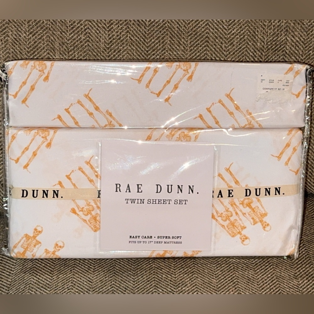 NWT Rae Dunn Halloween Seasonal Fall Twin/Full Sheet Set with Orange Skeletons
